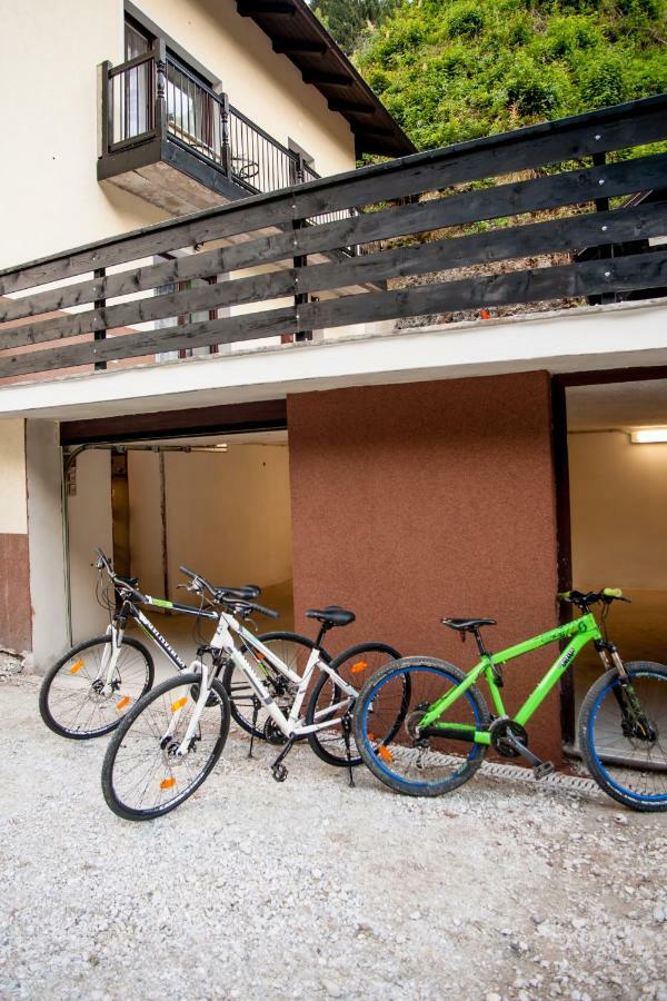House Utrinek With Free Play Room, Jacuzzy And Garage Podbrdo Екстер'єр фото